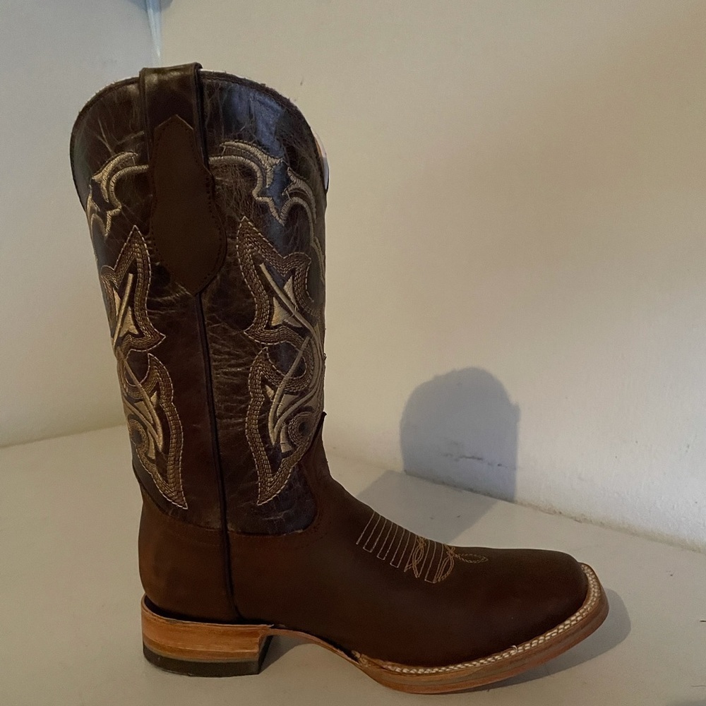Western cowgirl boot